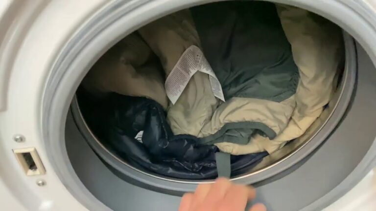 Grazie alla lavatrice centrifuga, scopri come lavare il tuo giubbotto in modo efficace!