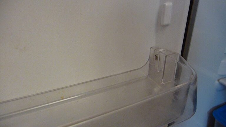 Il segreto di una frigorifero efficiente: svelata la rottura del rivestimento interno