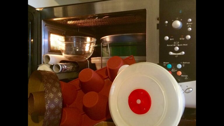 Cucina sicura e veloce: scopri come utilizzare la carta forno nel Microonde!